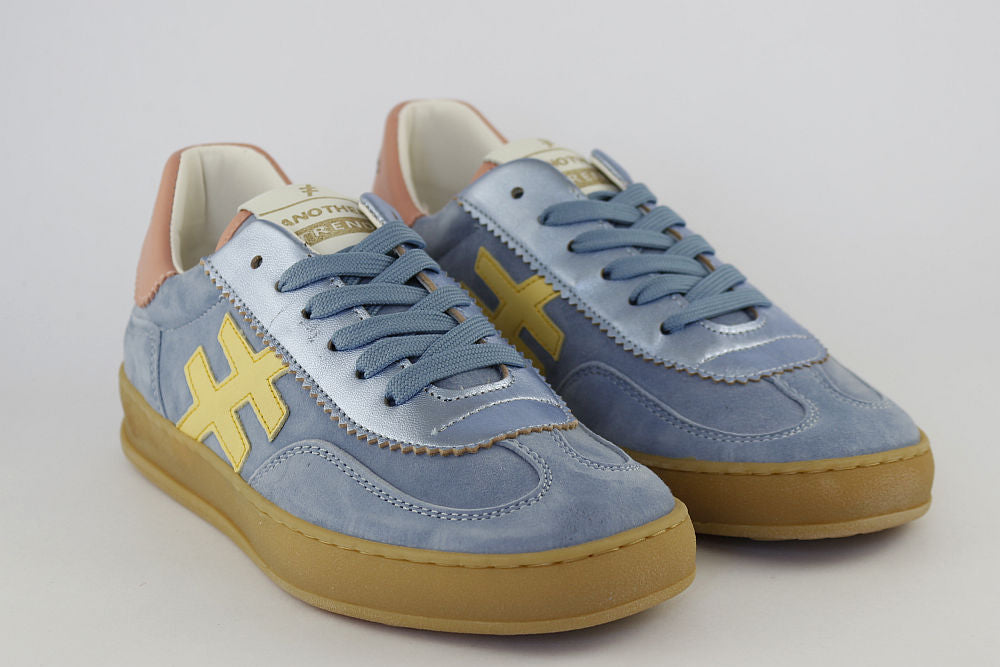'Iconic II' in Jeans