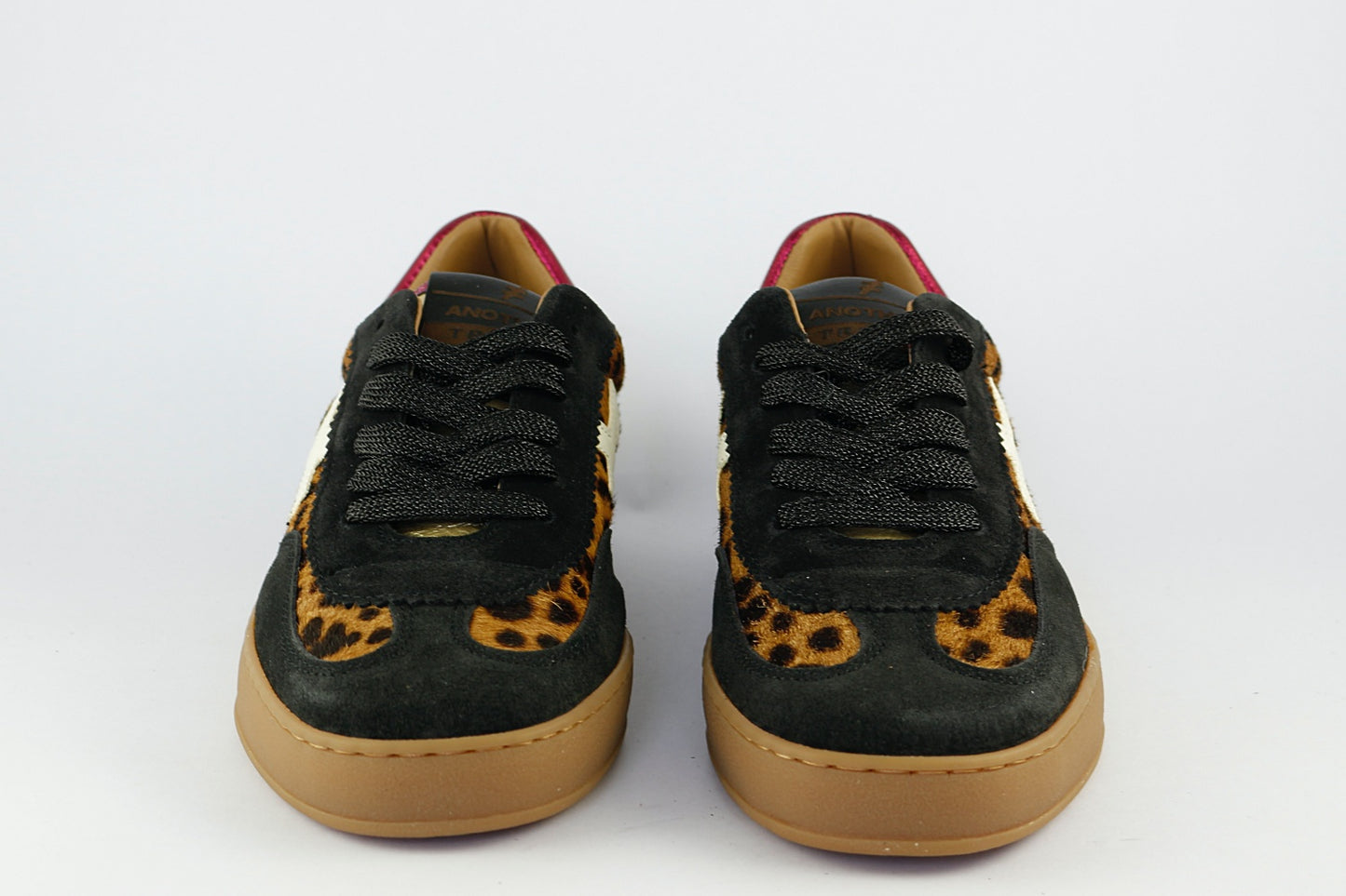 'Iconic II' in Leopard