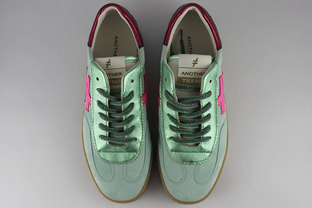 'Iconic II' in Mint