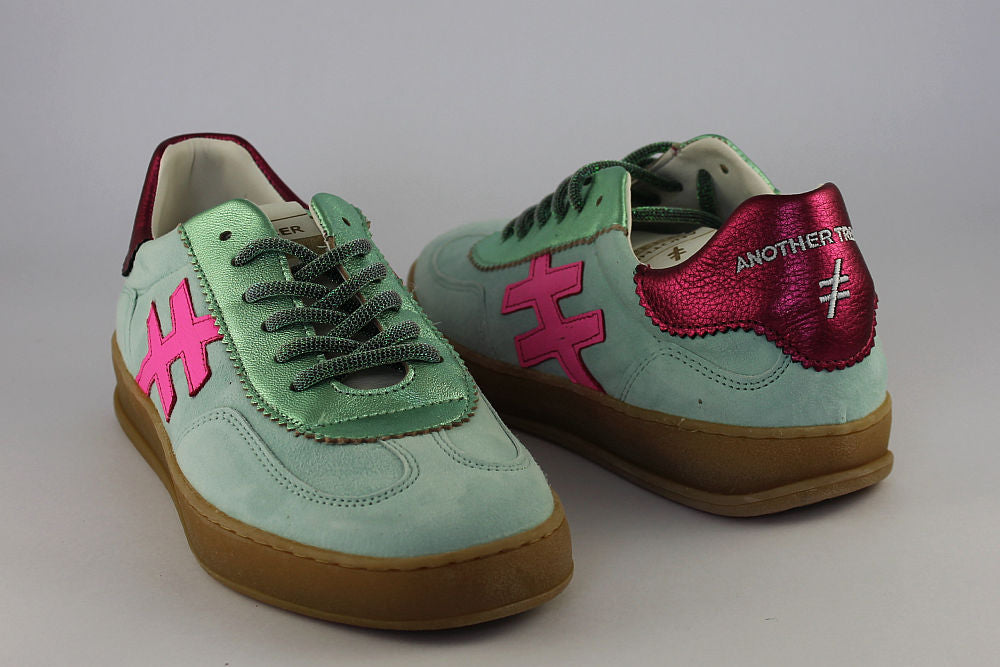 'Iconic II' in Mint