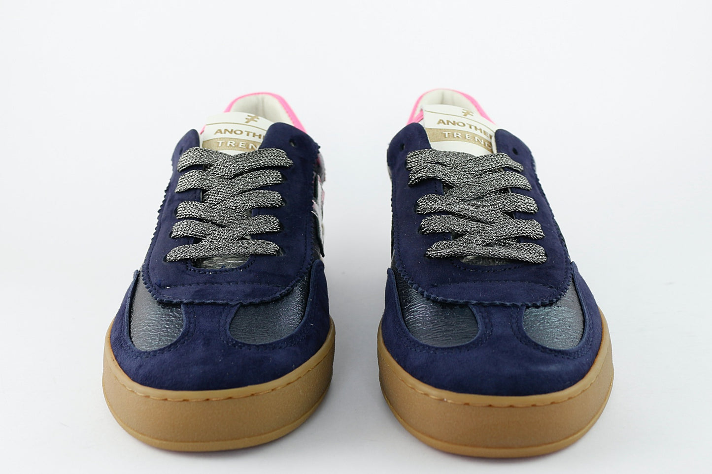 'Iconic II' in Navy