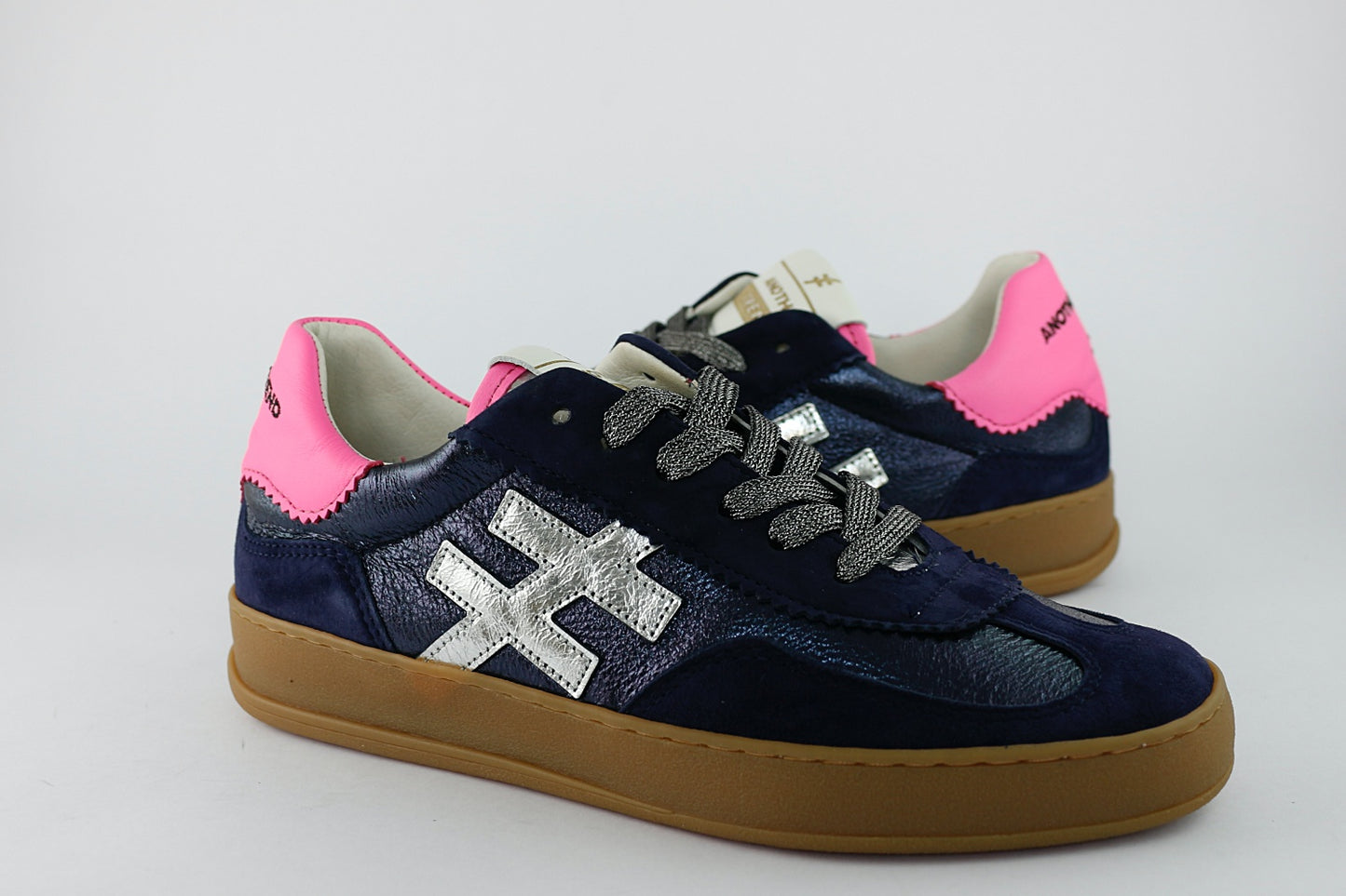 'Iconic II' in Navy
