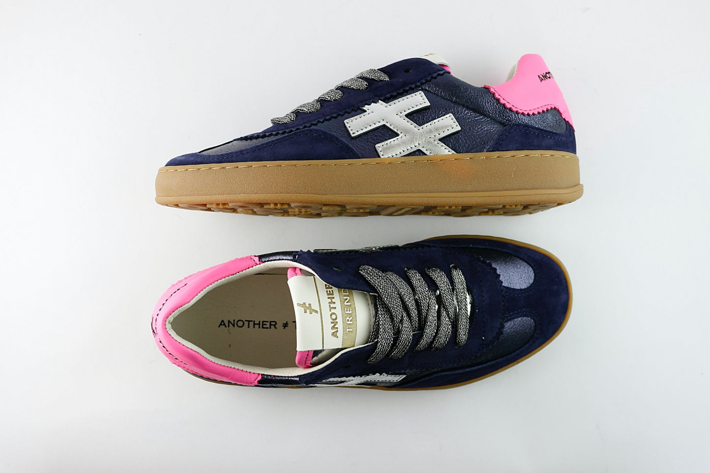 'Iconic II' in Navy