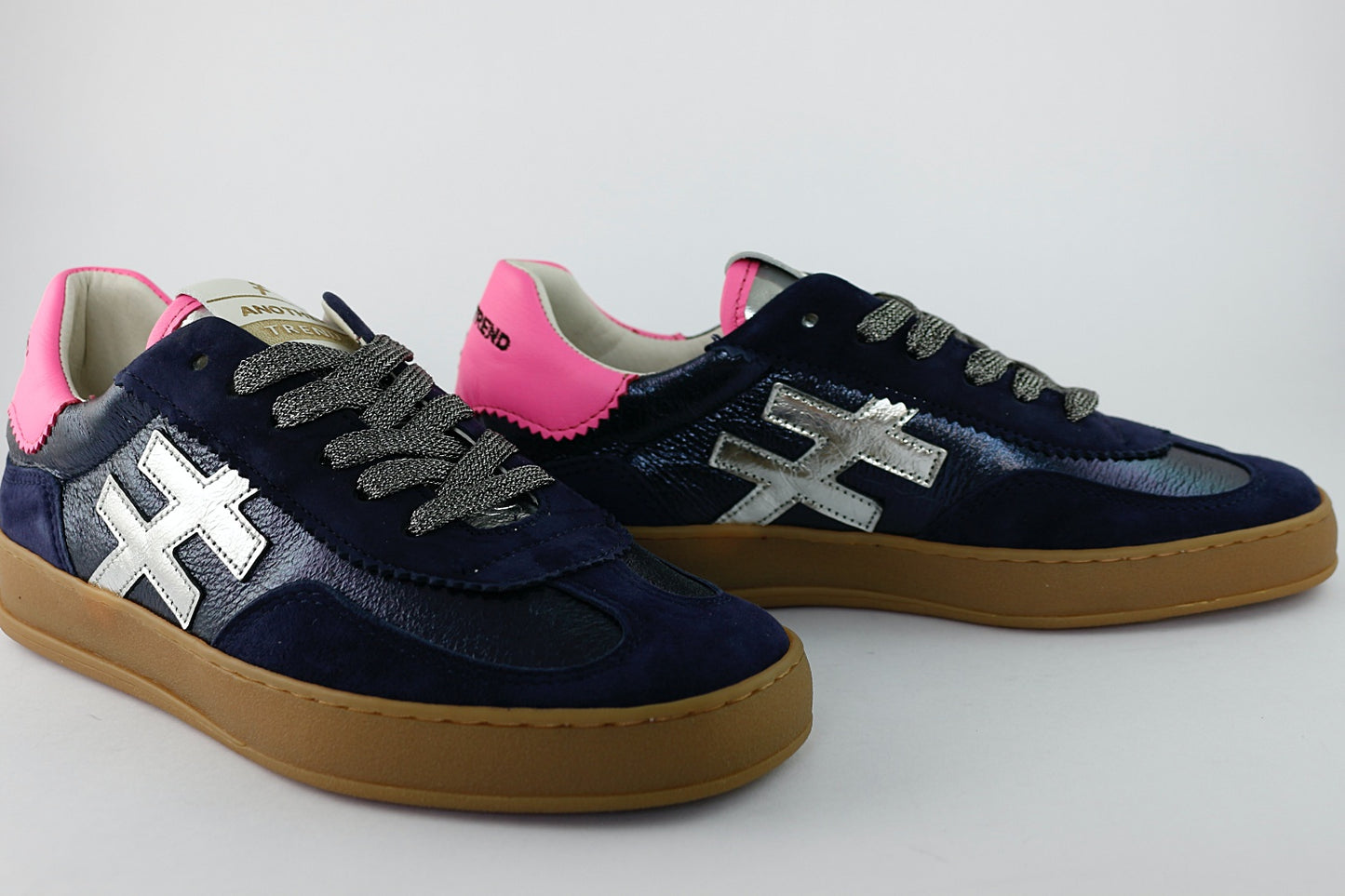 'Iconic II' in Navy