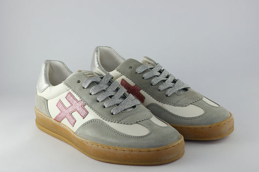 'Iconic II' in White Sparkle