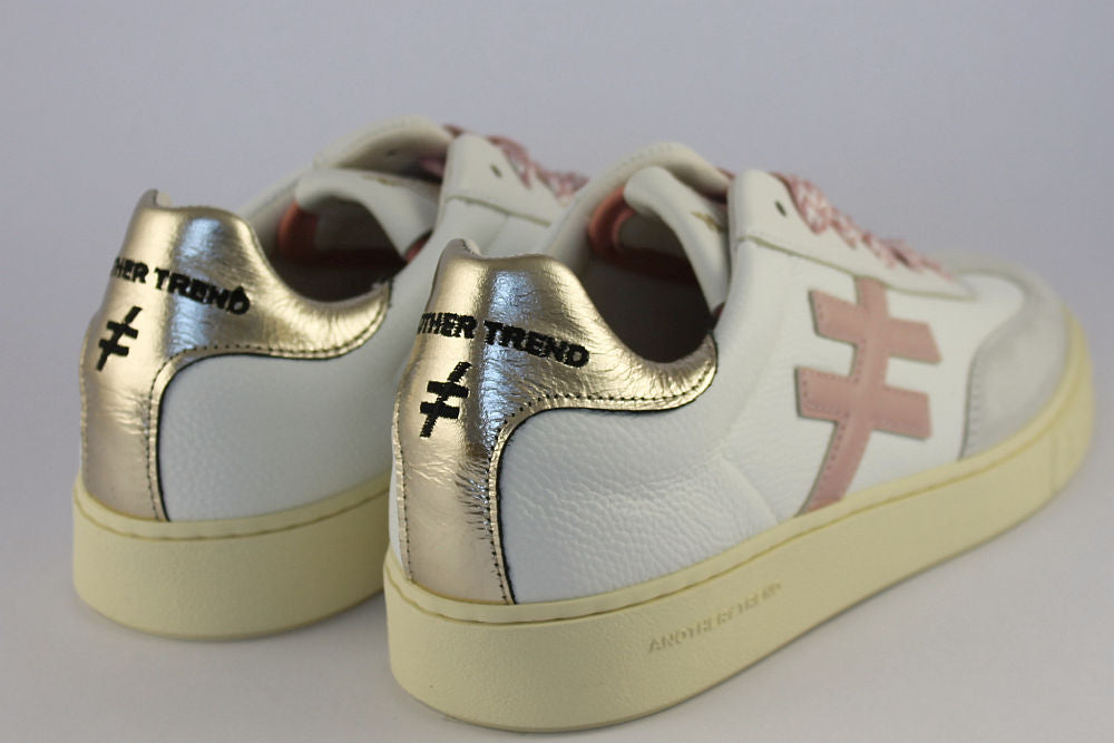 'Iconic II' in White Trainer