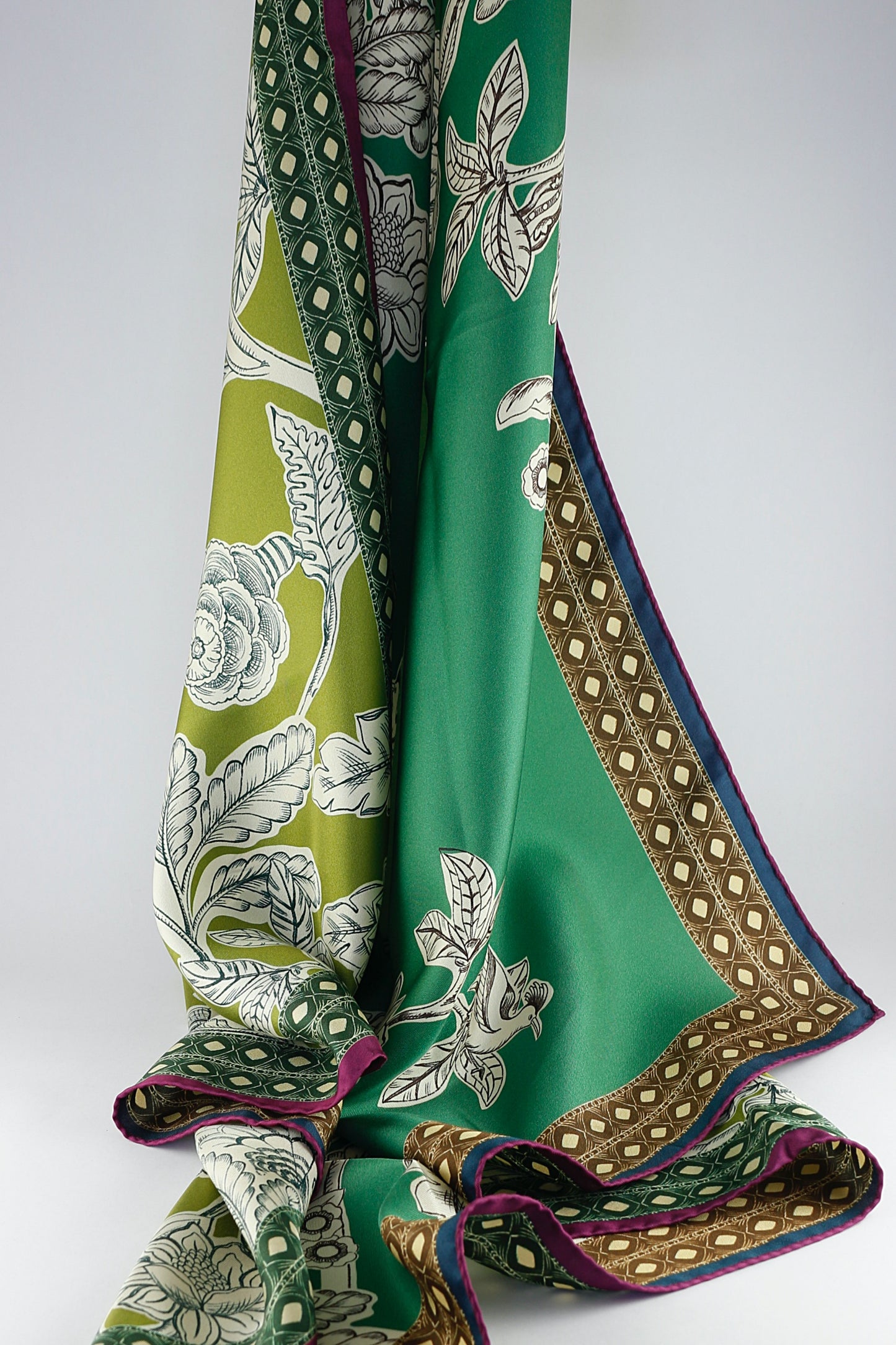 'Venetian Garden' in Olive