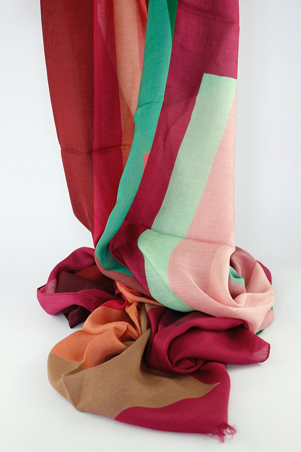 'Composition' in Pink