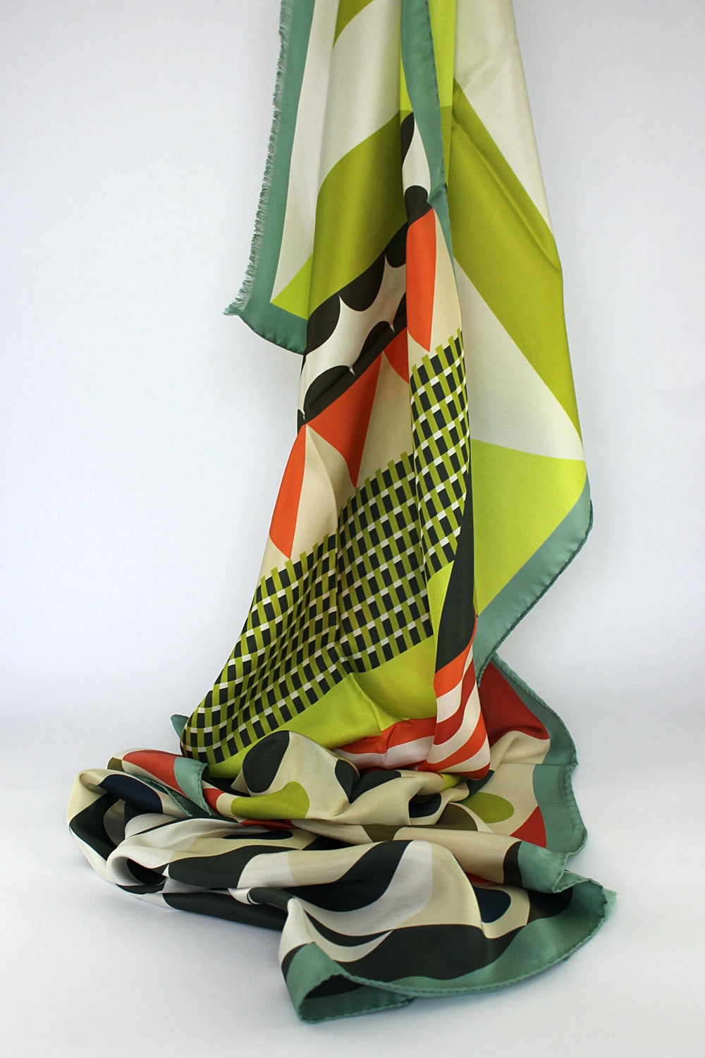 'Circus' in Green
