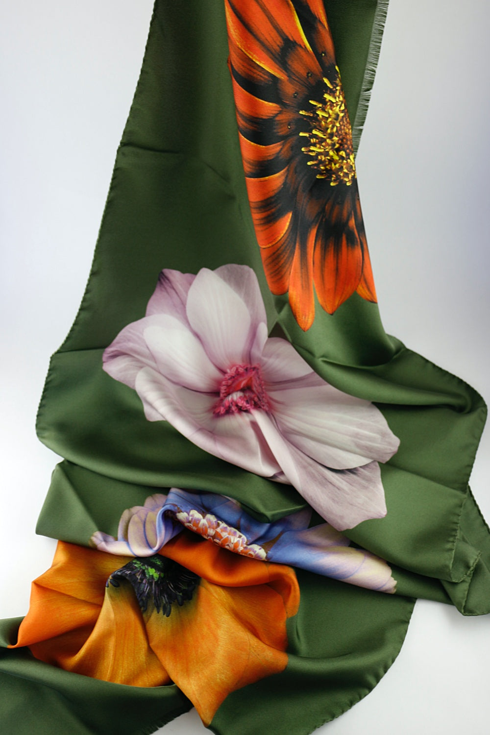 'Luminous Flower' in Olive