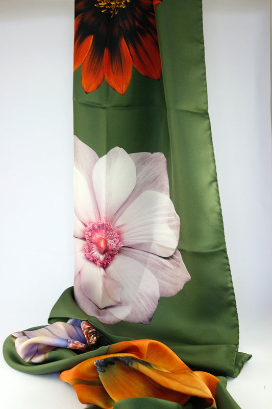 'Luminous Flower' in Olive