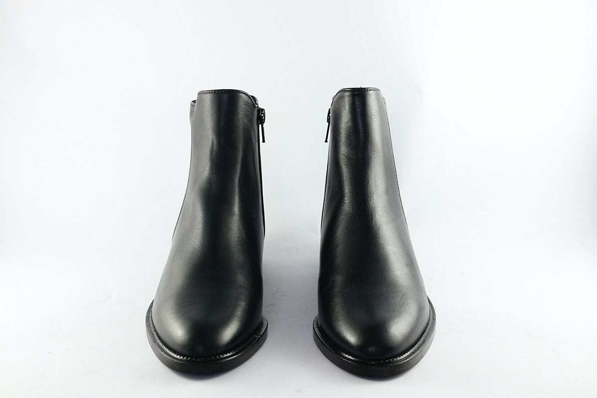 Ester Navy
