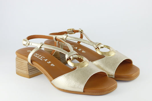 Charis in Gold