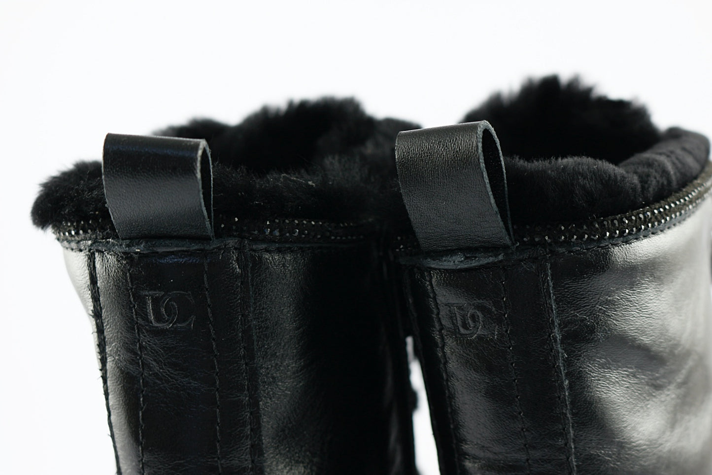 'Freya' in Black Leather Sheepskin