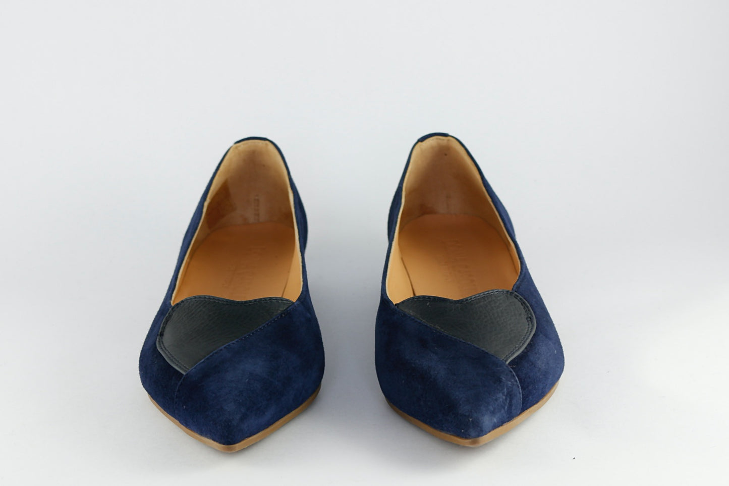 'Olivia' in Navy