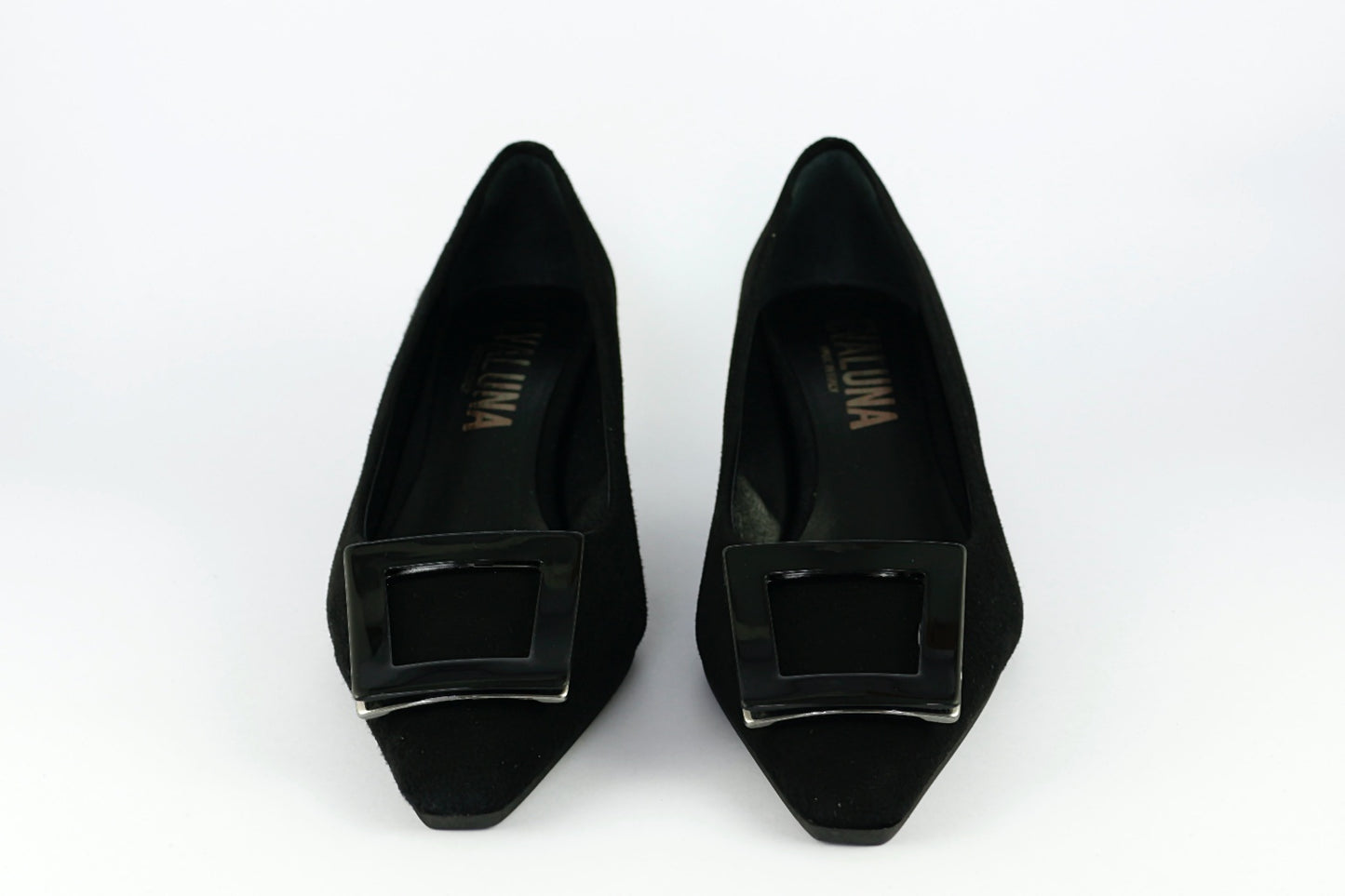 'Cingoli' in Black