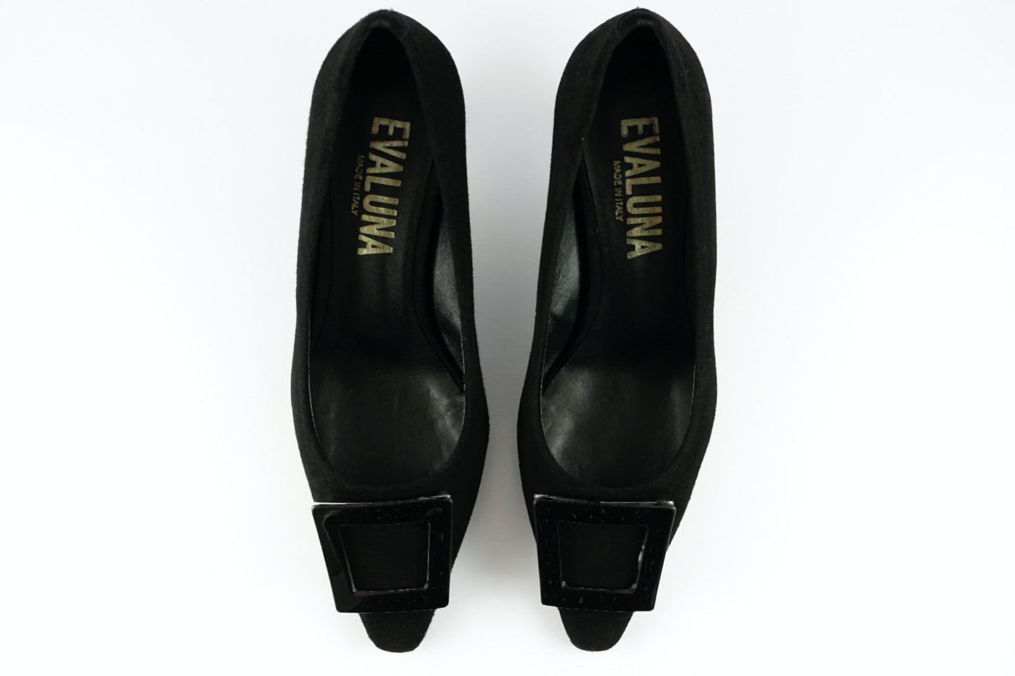 'Cingoli' in Black
