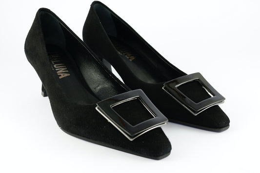 'Cingoli' in Black