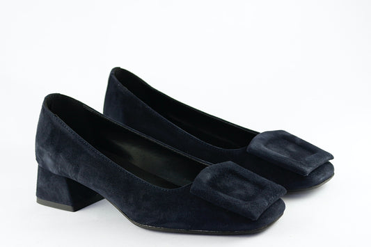 Hollie Navy