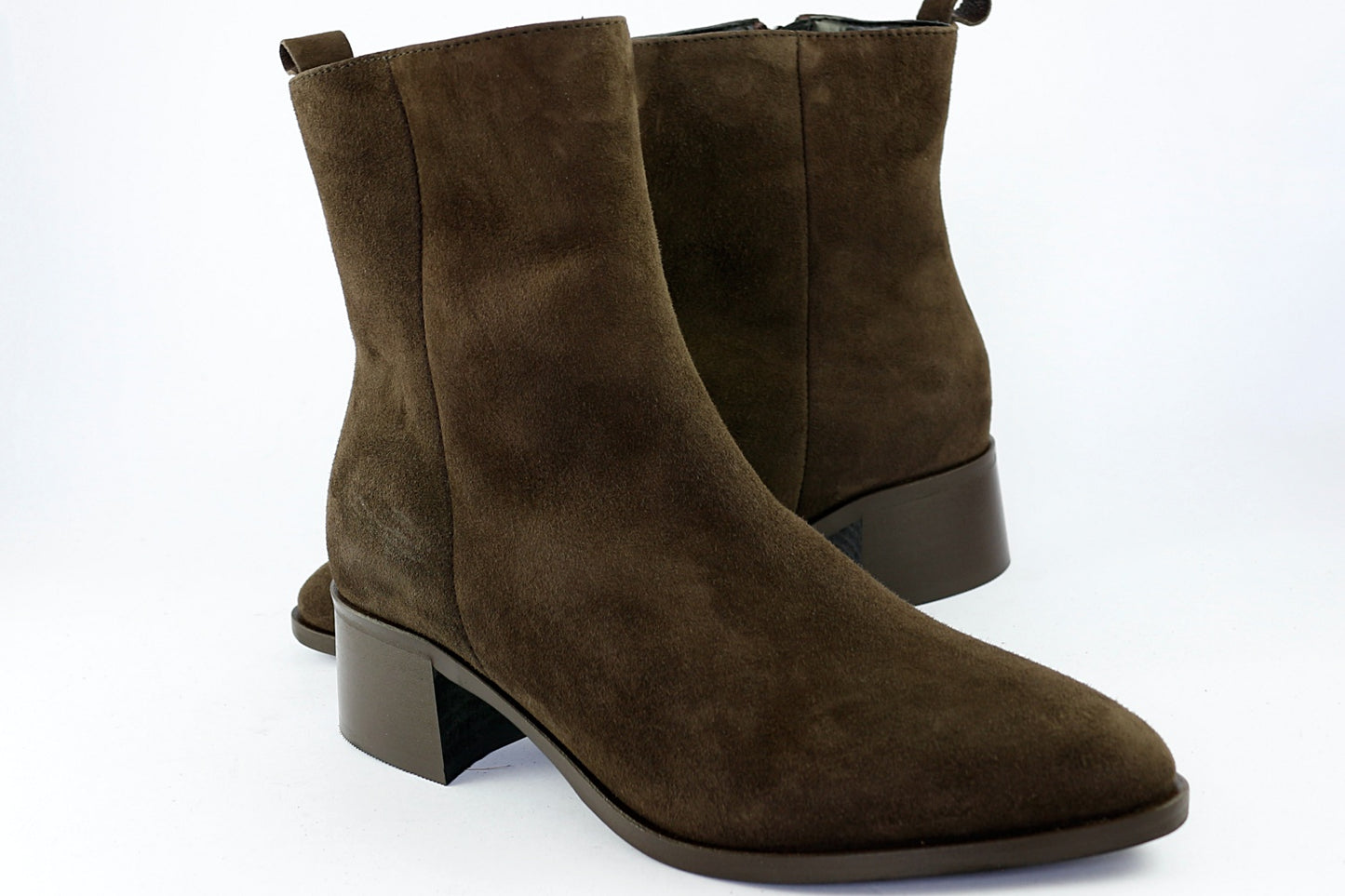 'Danielle' in Chocolate