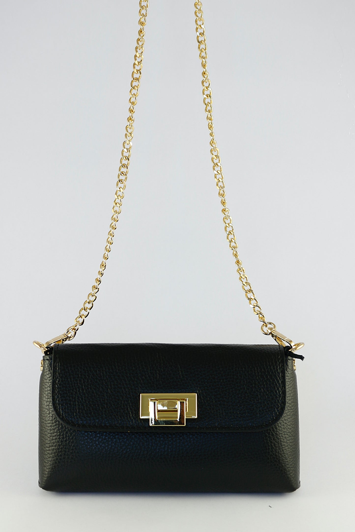 'Giovanna' in Black
