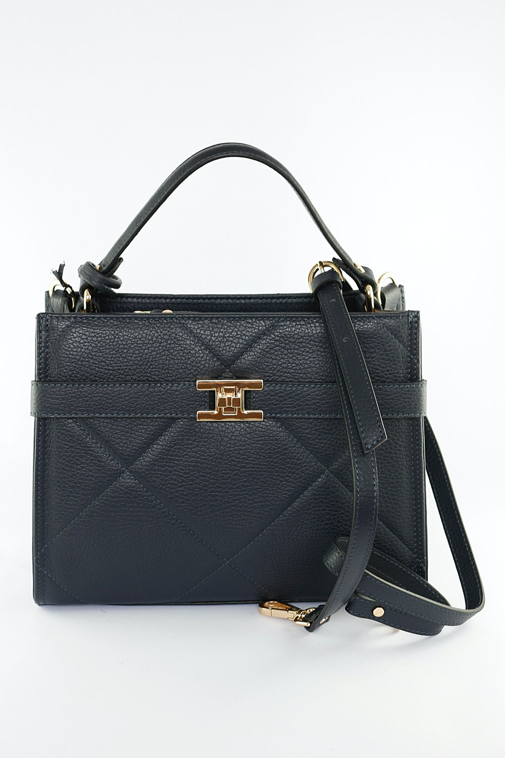 Dina Navy