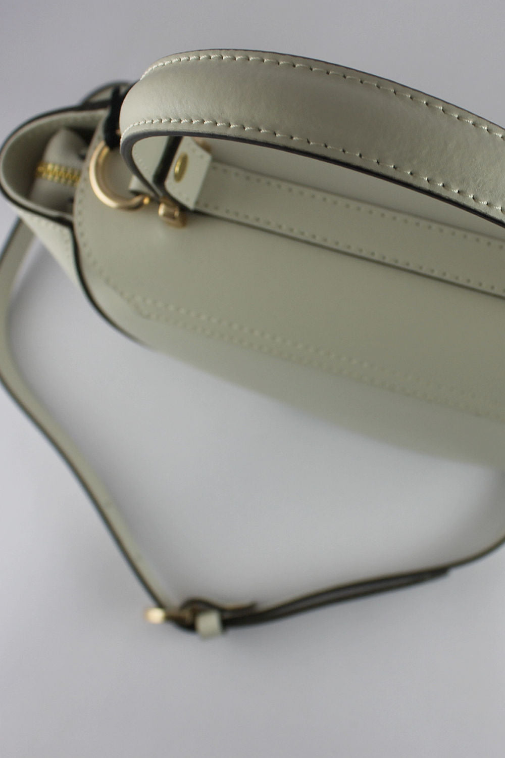 'Ginerva' in Ivory
