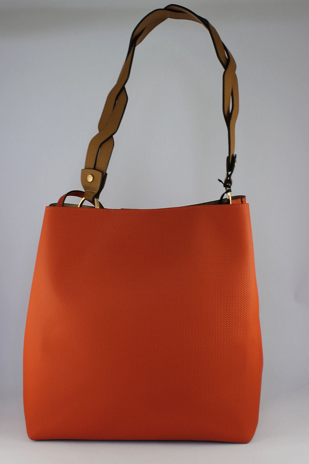 'Gabrielle' in Dark Coral
