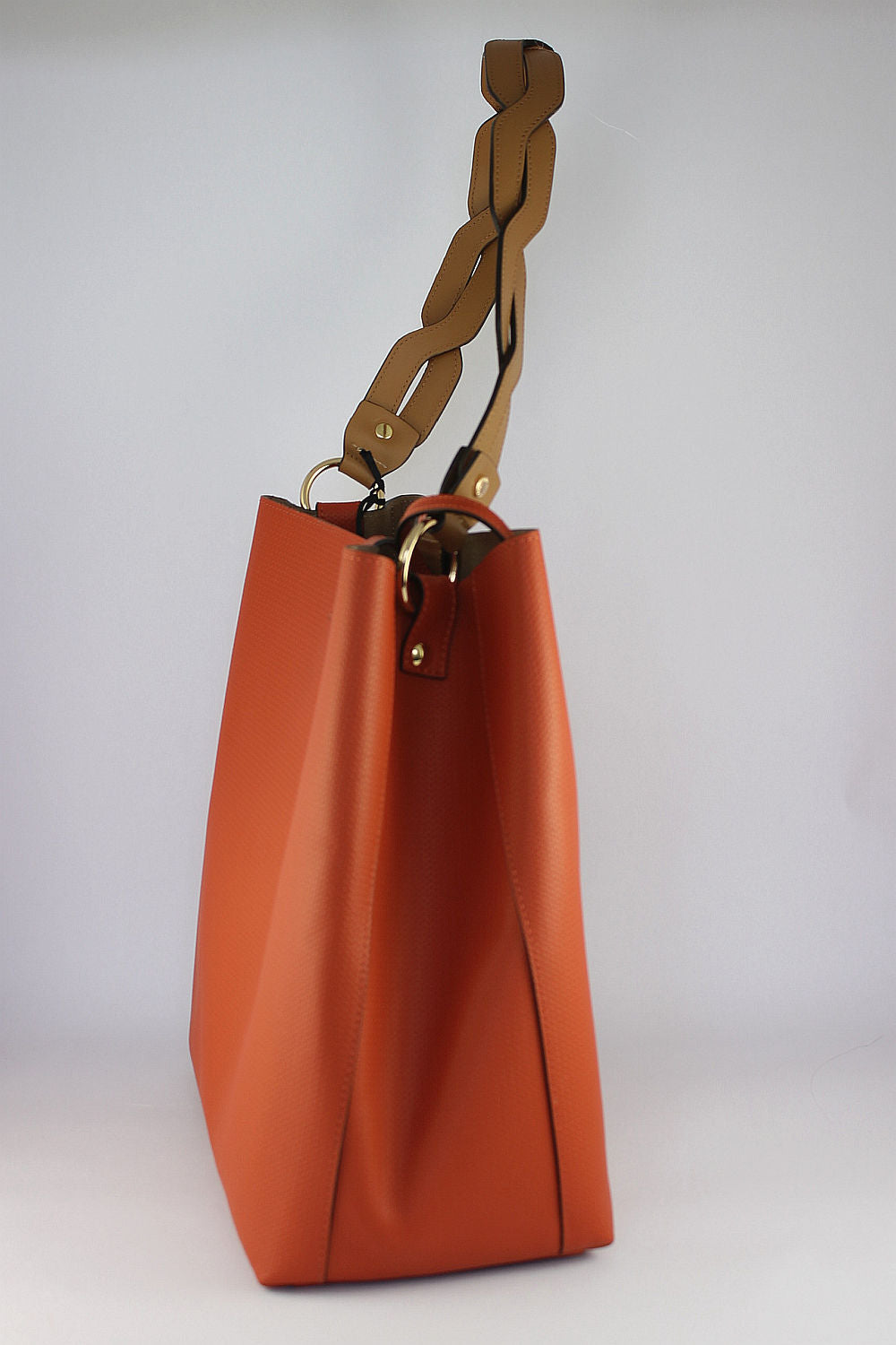 'Gabrielle' in Dark Coral