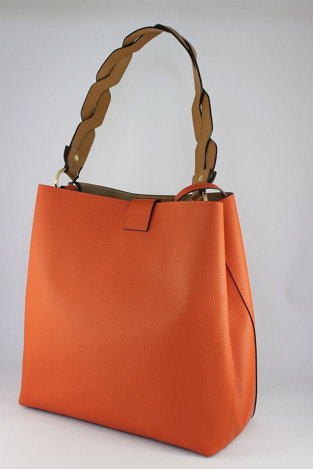 'Gabrielle' in Dark Coral