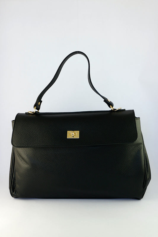 'Octavia' in Black