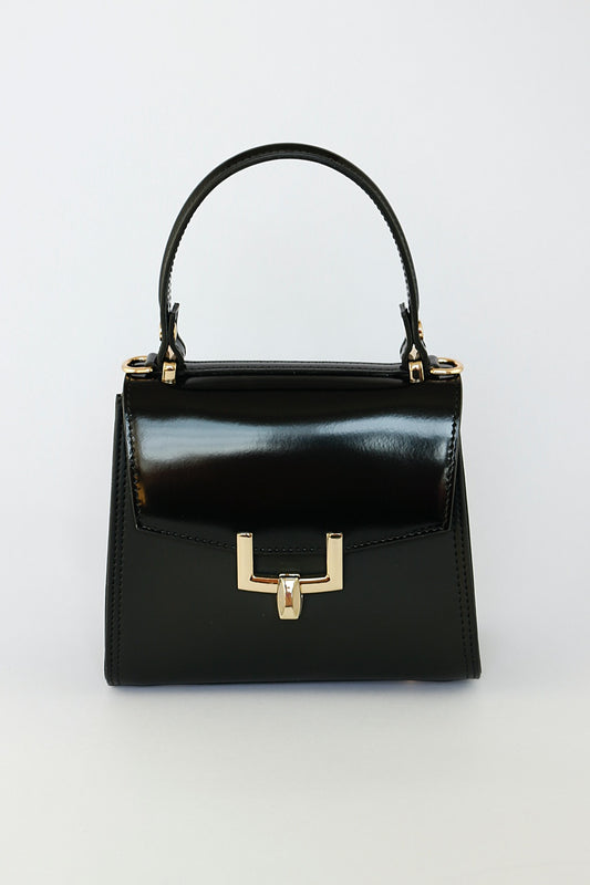 'Zita' in Black