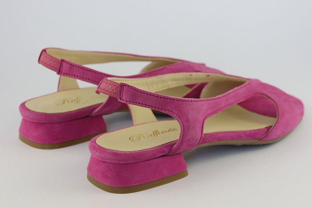 'Cristina' in Pink