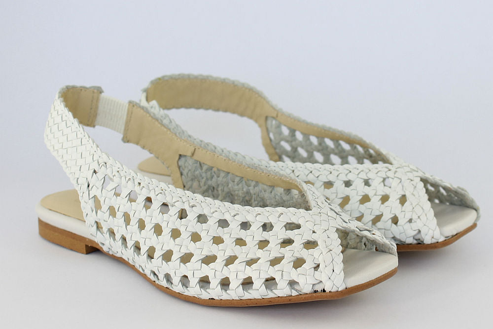 'Vida' in White