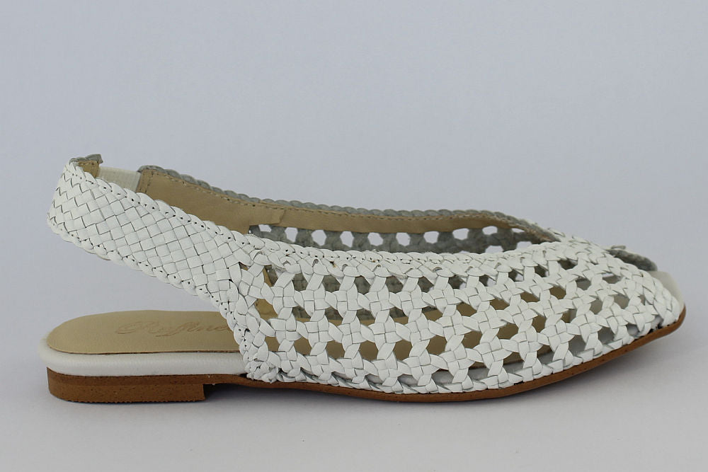 'Vida' in White