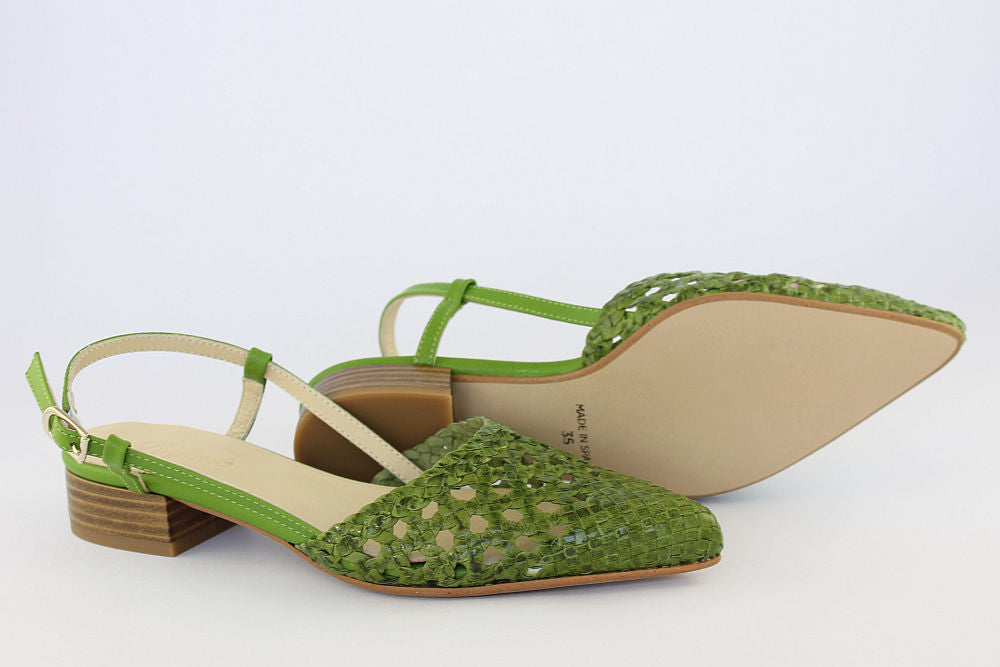 'Estela' in Apple Green