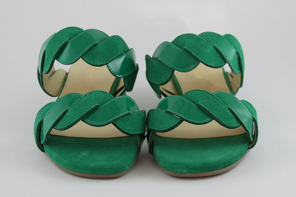 'Lola' in Green
