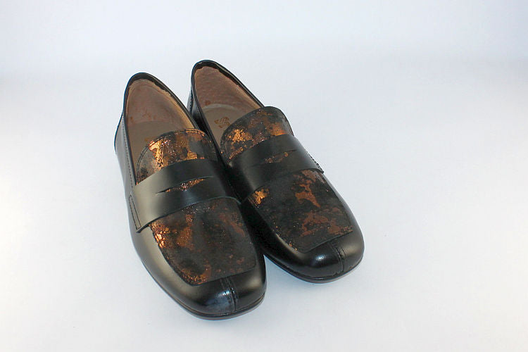 'Maria' Black & Bronze Leather Loafer