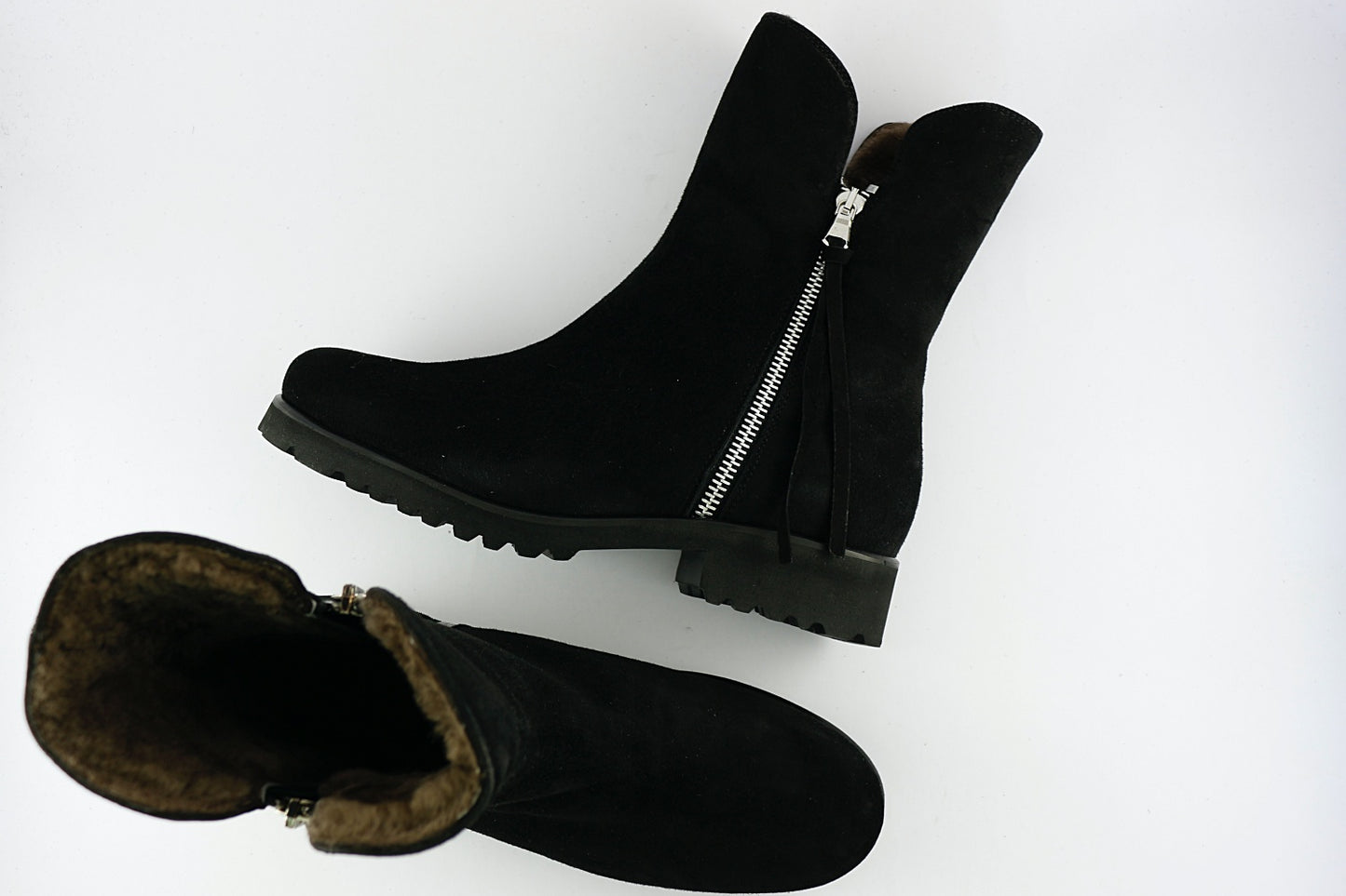 'Como' Sheepskin in Black