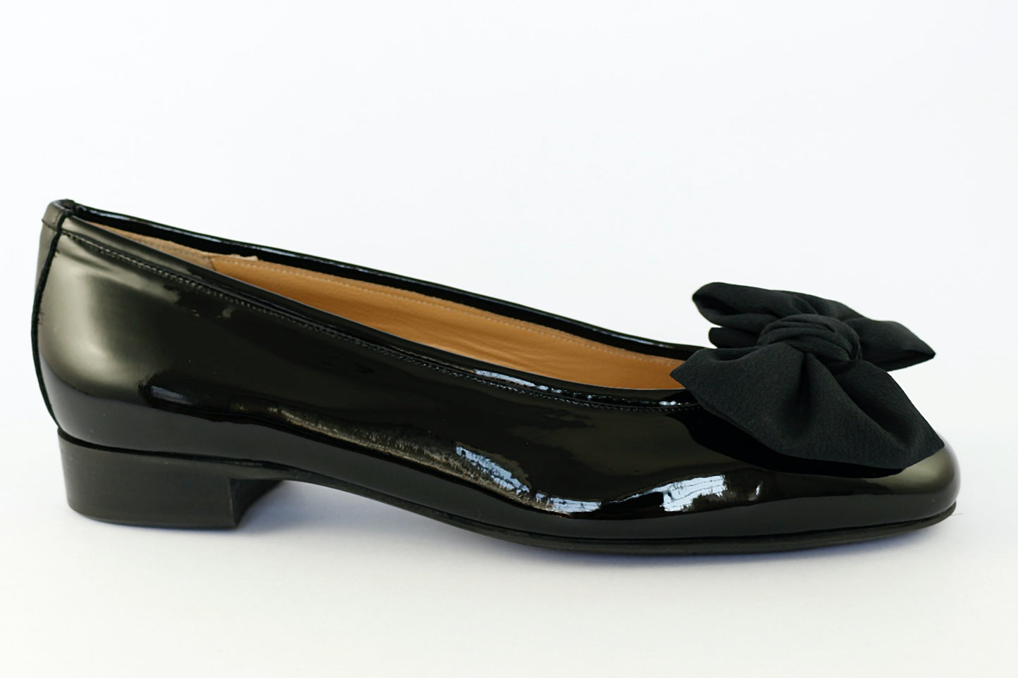 'Tivoli' in Black