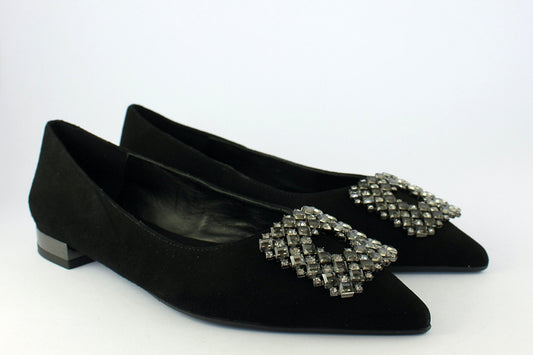 'Cicely' in Black