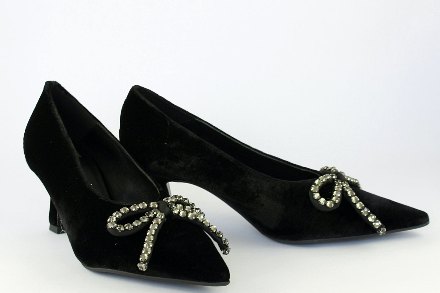 'Lucie' in Black Velvet