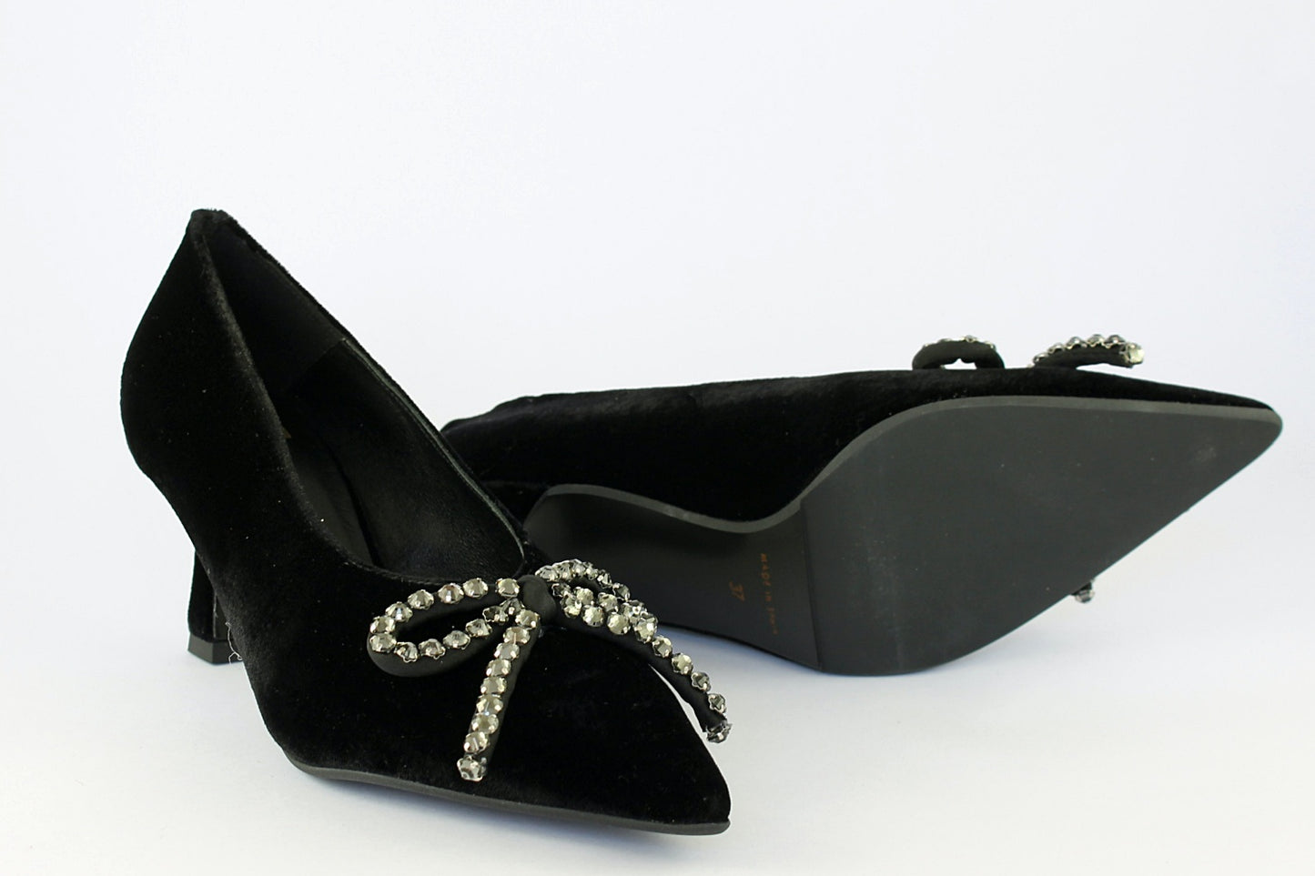 'Lucie' in Black Velvet