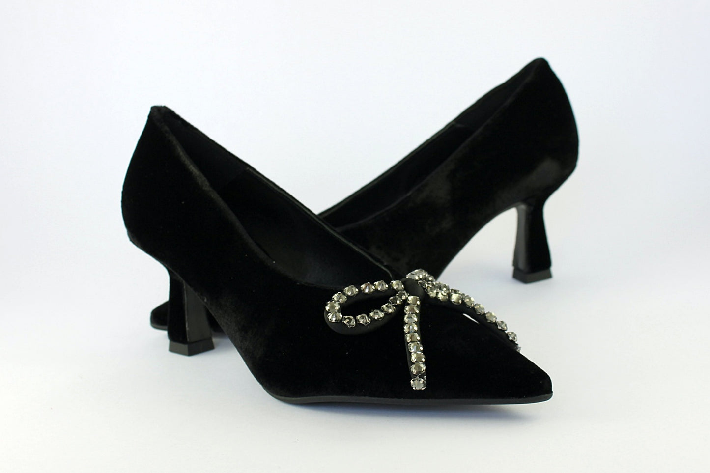 'Lucie' in Black Velvet