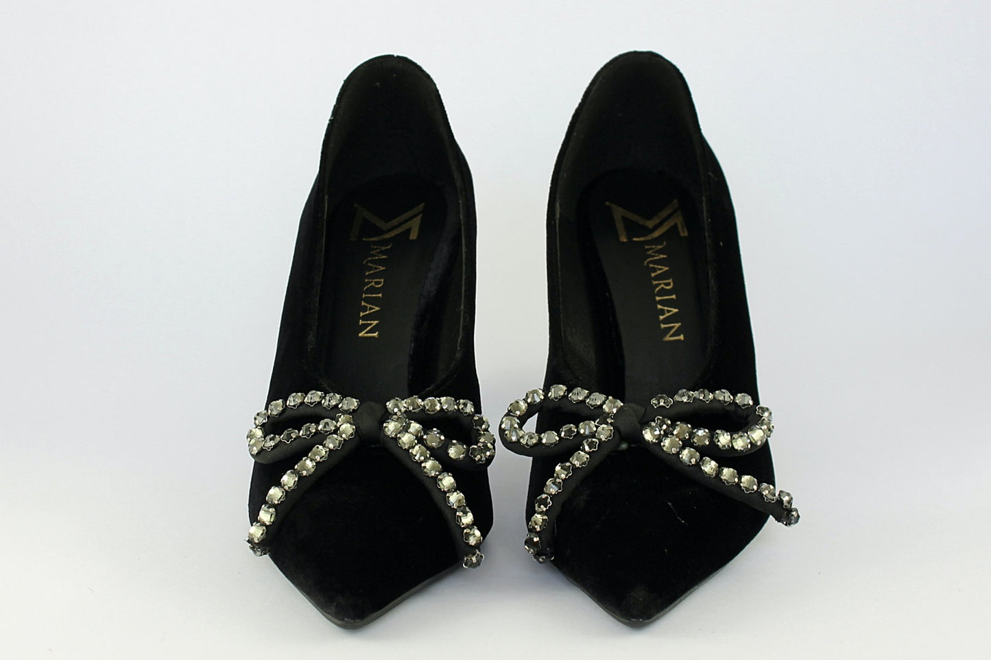 'Lucinda' in Black Velvet