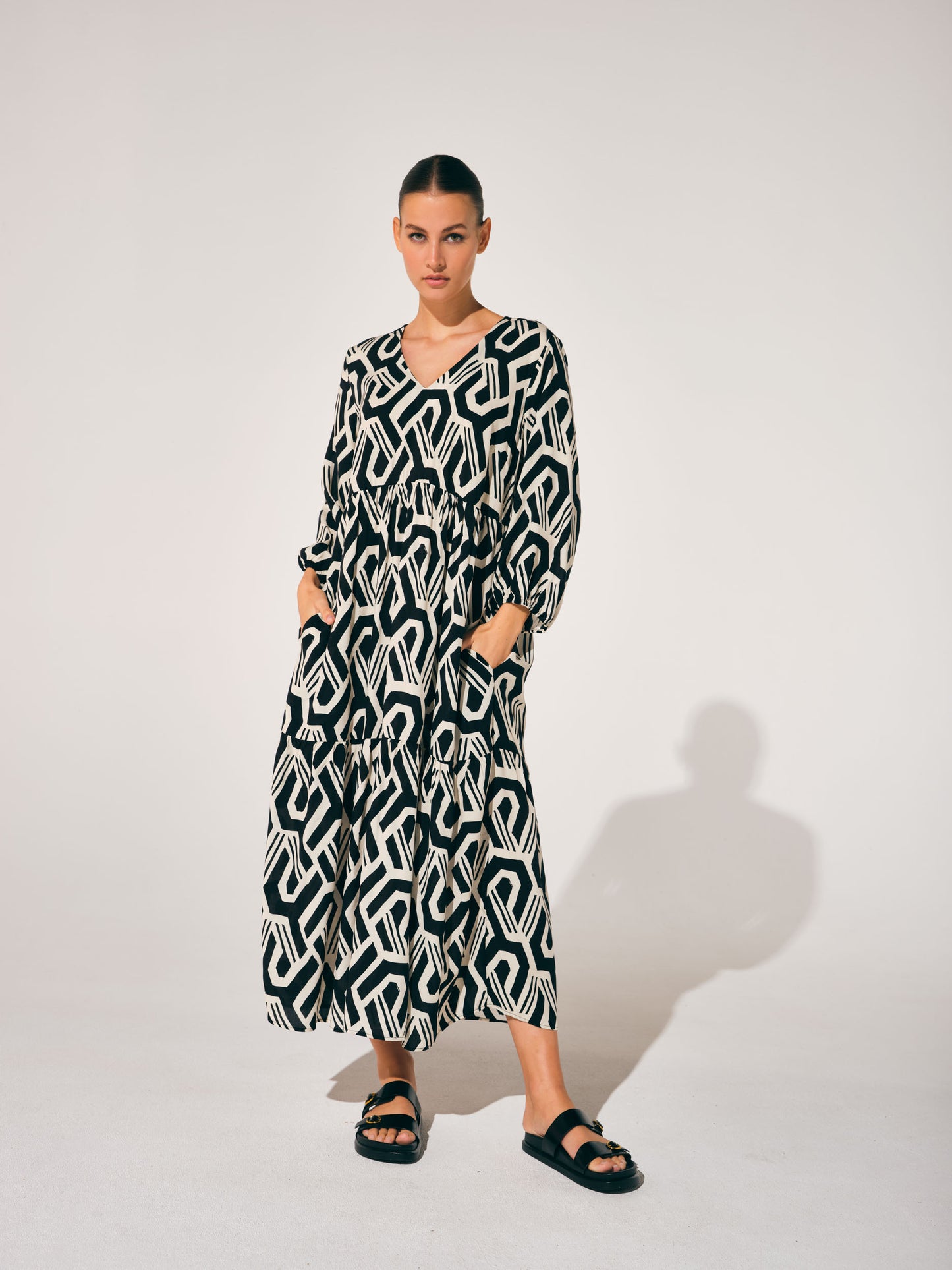 'Dominique' Black & Cream Geometric Dress
