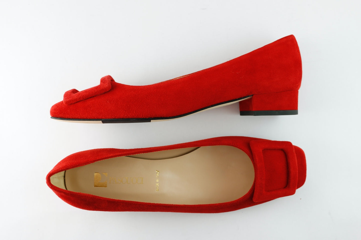 'Pisa' in Red