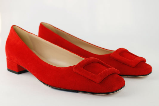 'Pisa' in Red