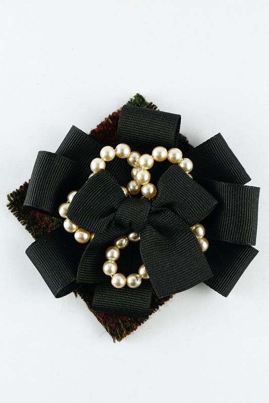 'Pearl Black Bow'