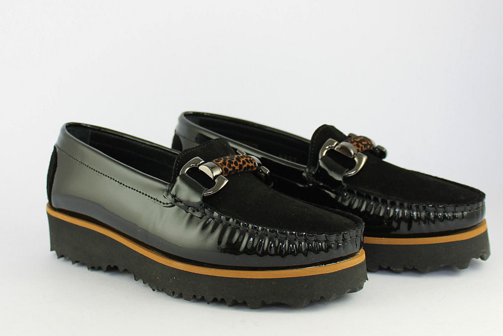 'Leopardo' Black Loafer on a Wedge